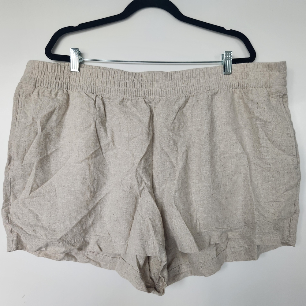 Old Navy Linen-Blend High Waist Elastic Shorts in Beige